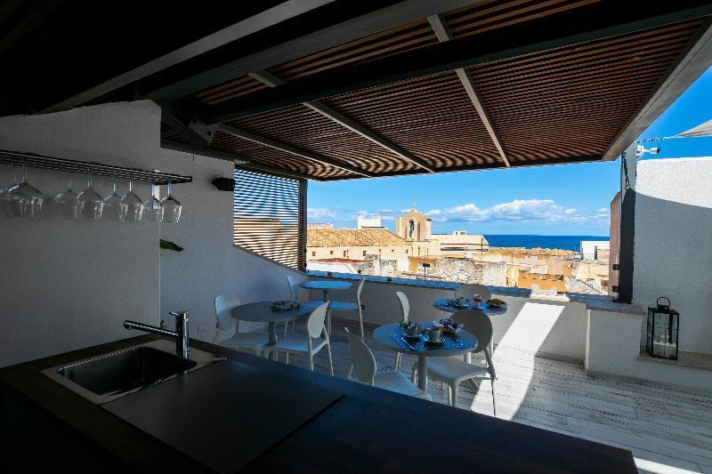 Azzoli Trapani - Apartments&Skypool - Adults Only Экстерьер фото